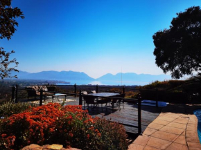 Отель La Montagne Guest Lodge  Hartbeespoort